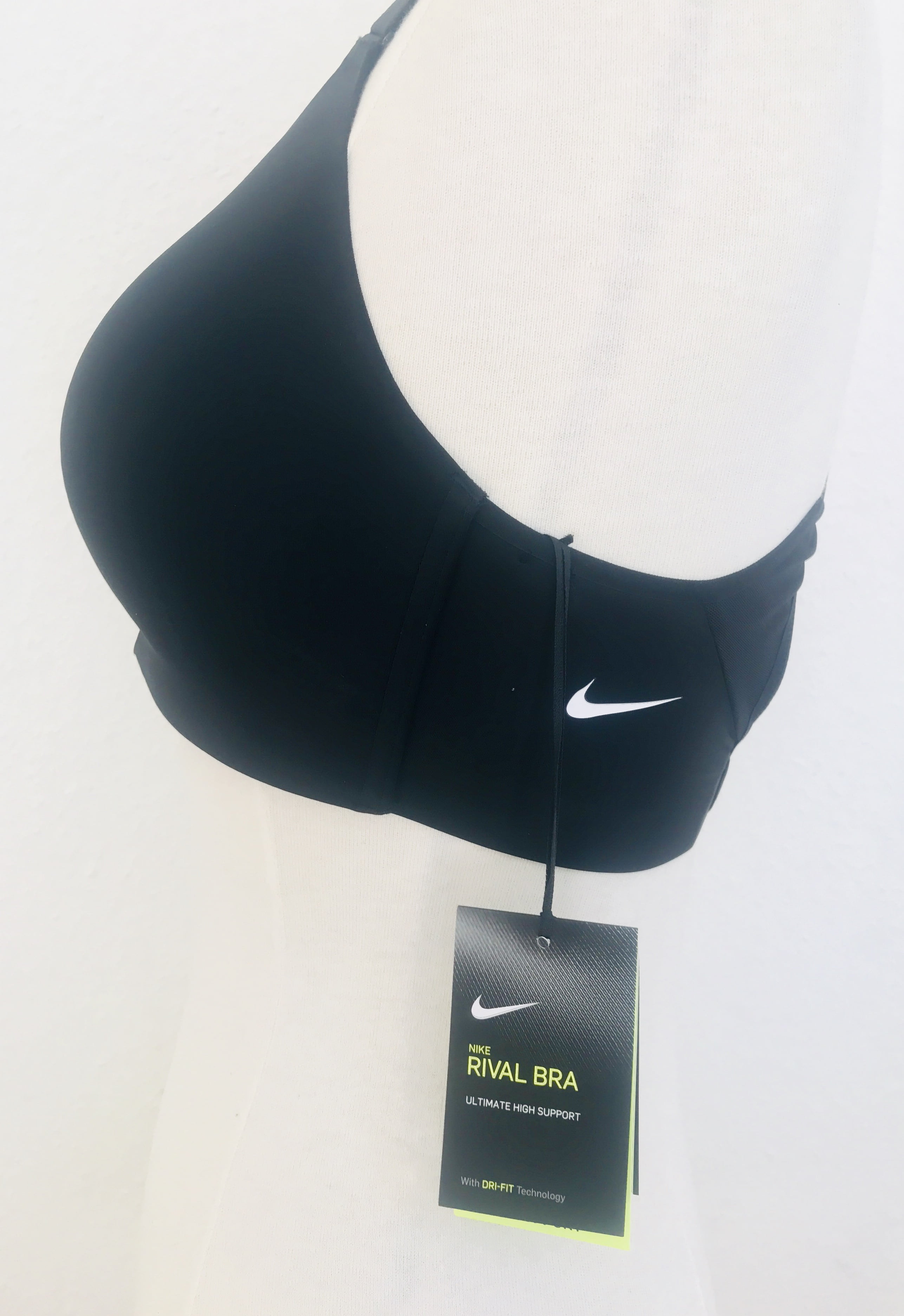 Nike Rival